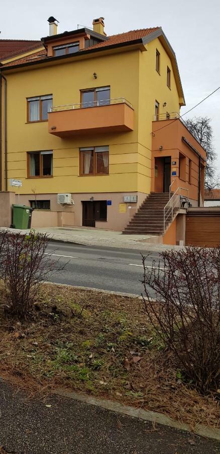 Apartman Maksimir Lux Zagreb-145M2 Экстерьер фото